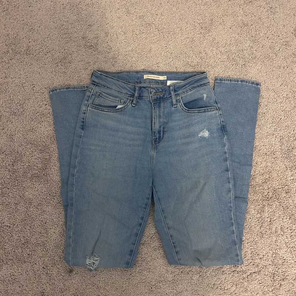 721 Levis High Rise Skinny Jeans - Medium Wash